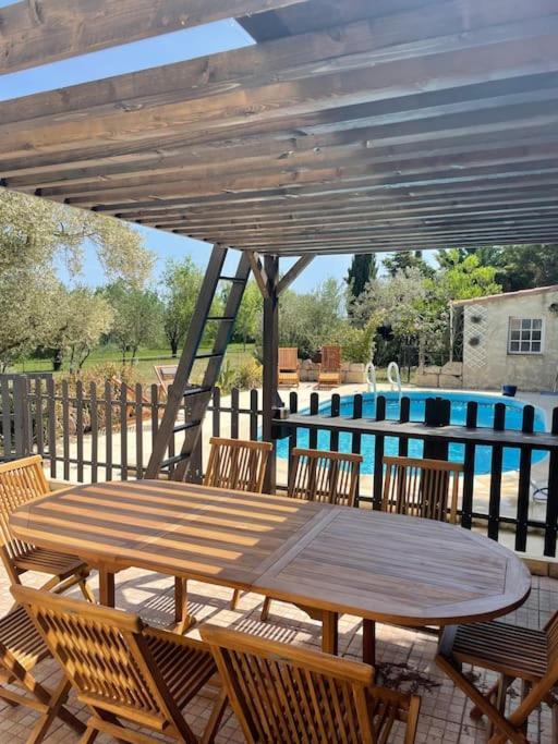 Mas Provencal De 120M2 En Camargue, Avec Piscine Et Parking Inclus, Ideal Pour Des Vacances Арль Экстерьер фото