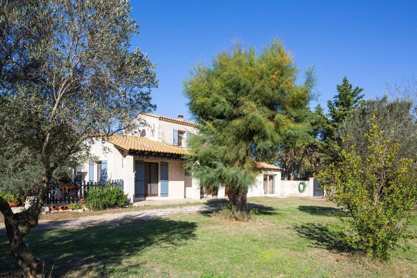 Mas Provencal De 120M2 En Camargue, Avec Piscine Et Parking Inclus, Ideal Pour Des Vacances Арль Экстерьер фото