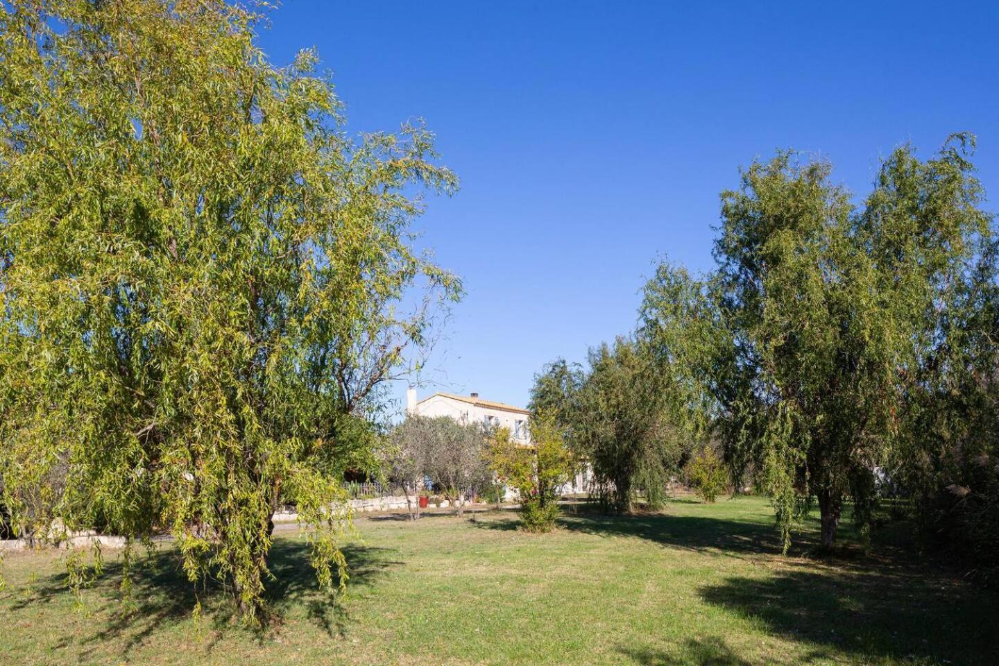 Mas Provencal De 120M2 En Camargue, Avec Piscine Et Parking Inclus, Ideal Pour Des Vacances Арль Экстерьер фото